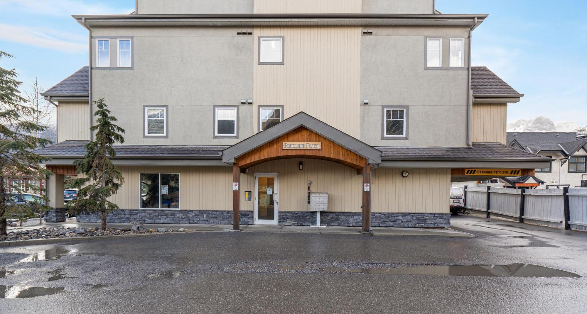 Parkland301 Sunlit 2,000 Ft² Penthouse With Mtn View Canmore Exterior foto