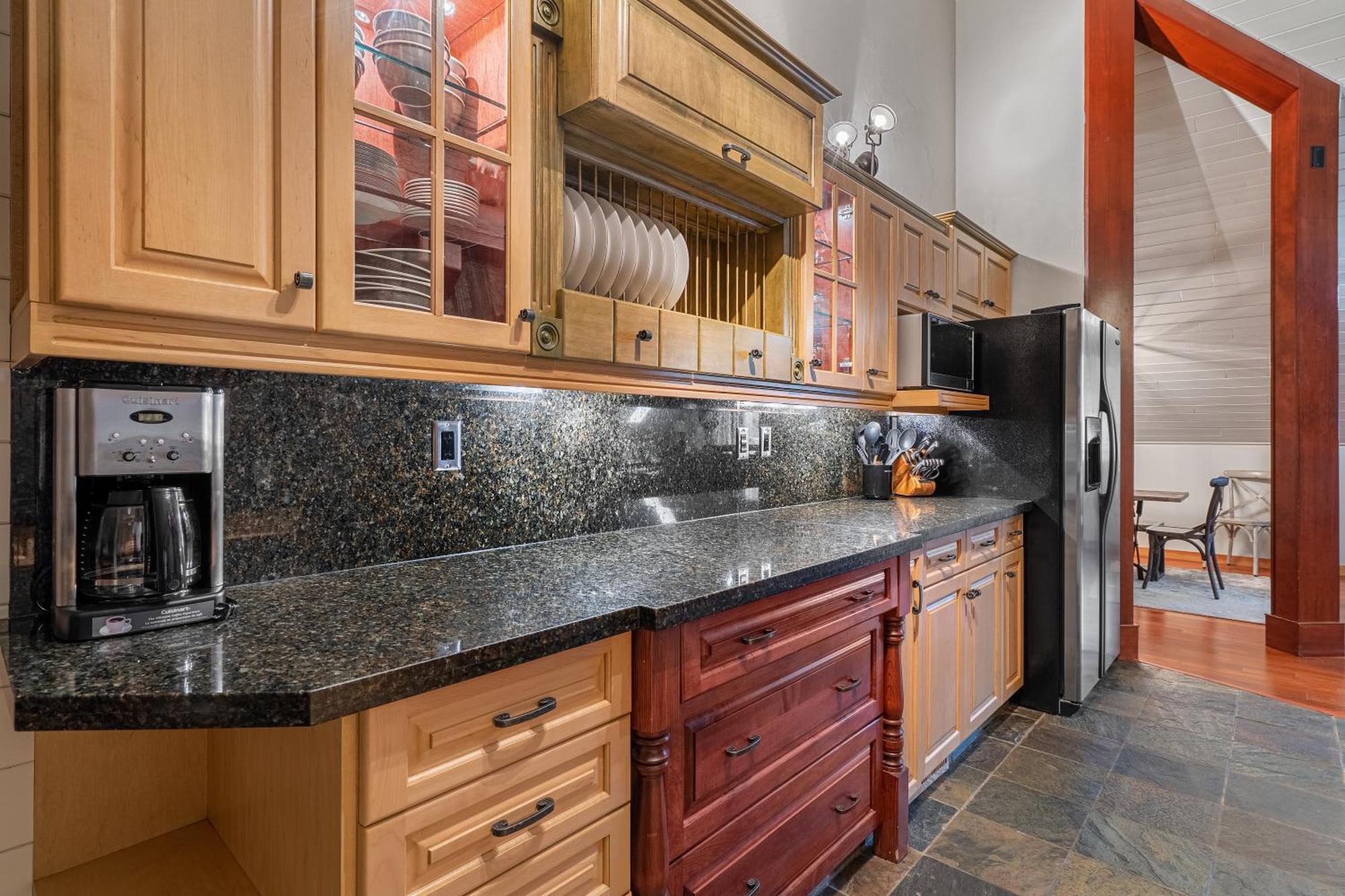 Parkland301 Sunlit 2,000 Ft² Penthouse With Mtn View Canmore Exterior foto