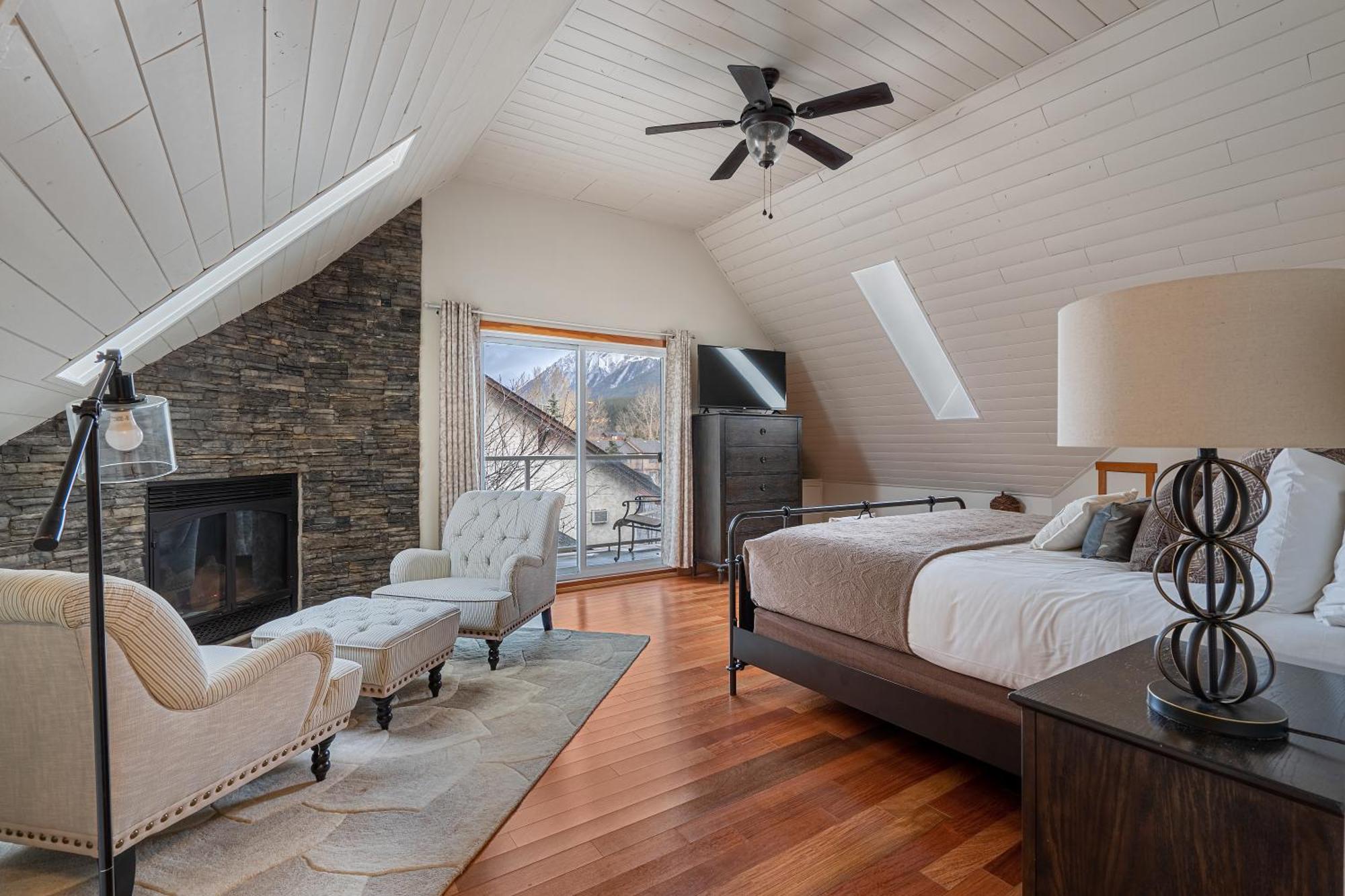 Parkland301 Sunlit 2,000 Ft² Penthouse With Mtn View Canmore Exterior foto