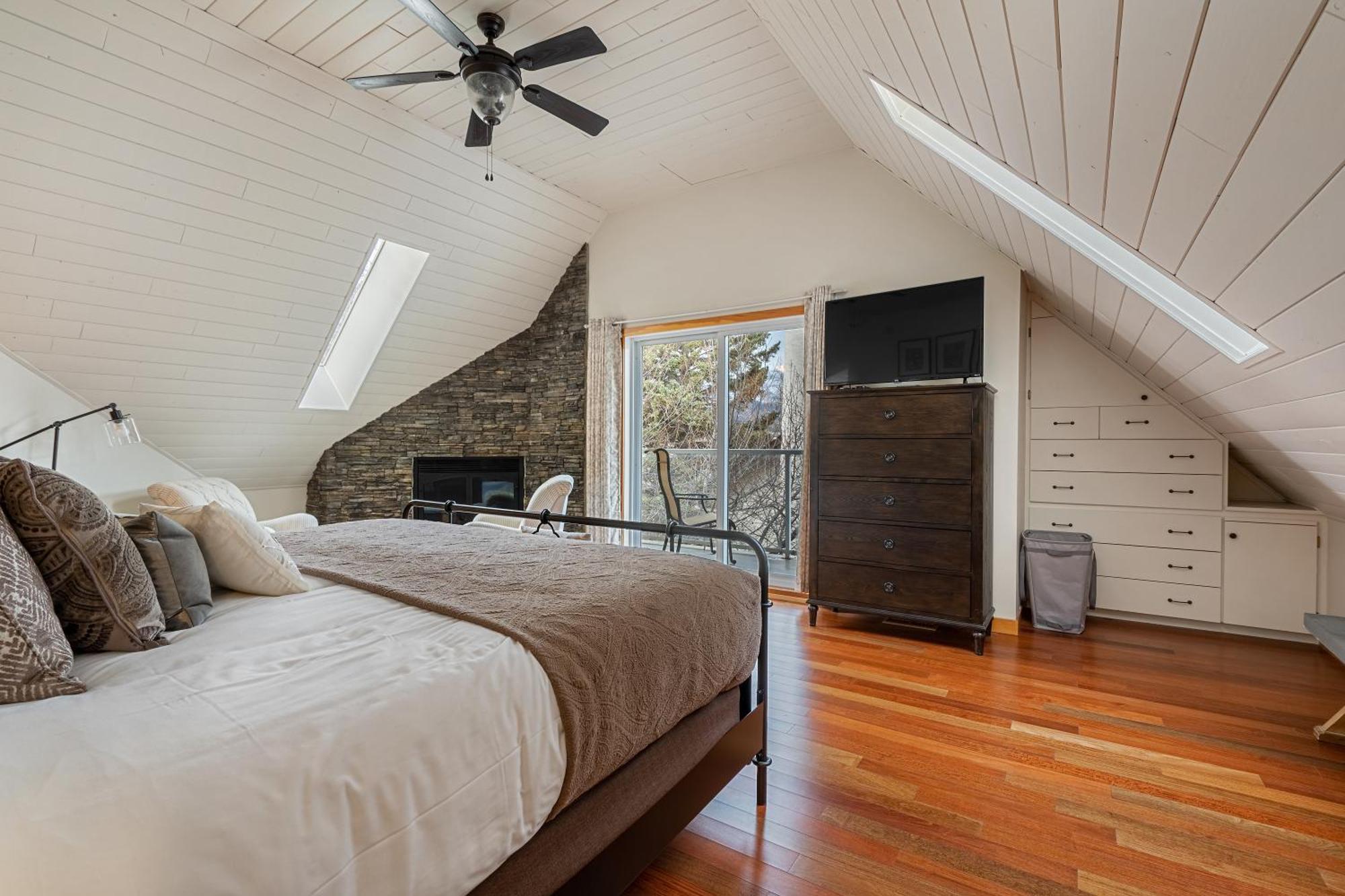 Parkland301 Sunlit 2,000 Ft² Penthouse With Mtn View Canmore Exterior foto